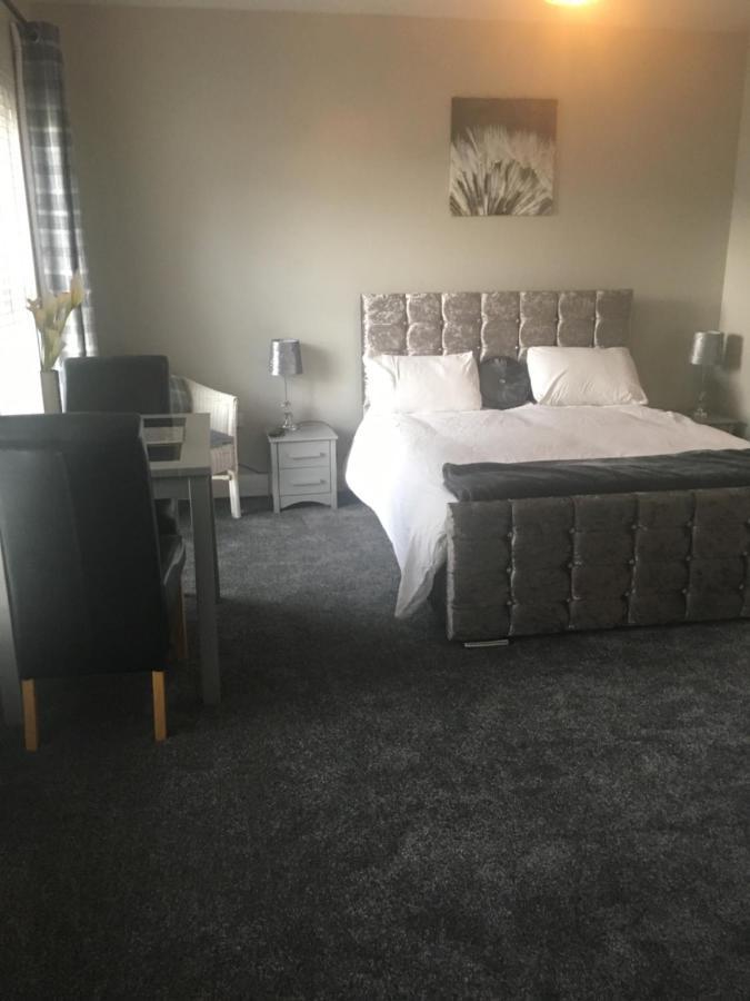 Country House And Spa Coleraine Esterno foto