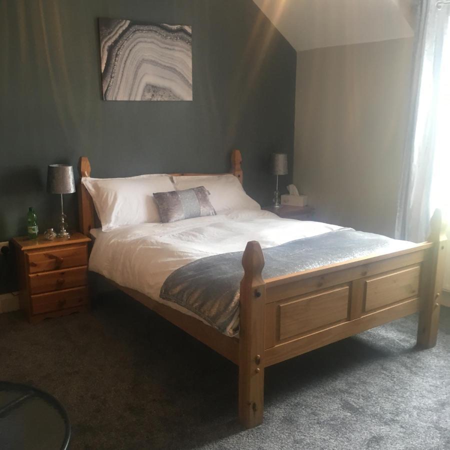 Country House And Spa Coleraine Esterno foto