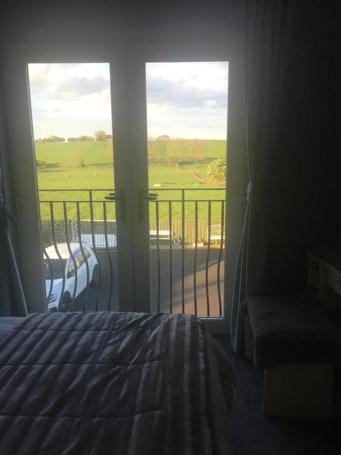 Country House And Spa Coleraine Esterno foto